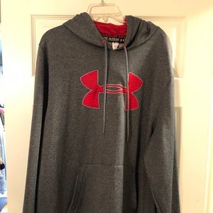 Men’s Under Armor top